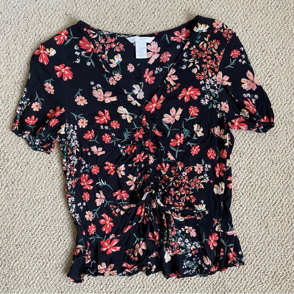 H&M Floral Cropped Blouse